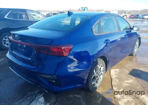 2021 Kia Forte Lxs z USA, uszkodzony, nr VIN 3KPF24ADXME377672